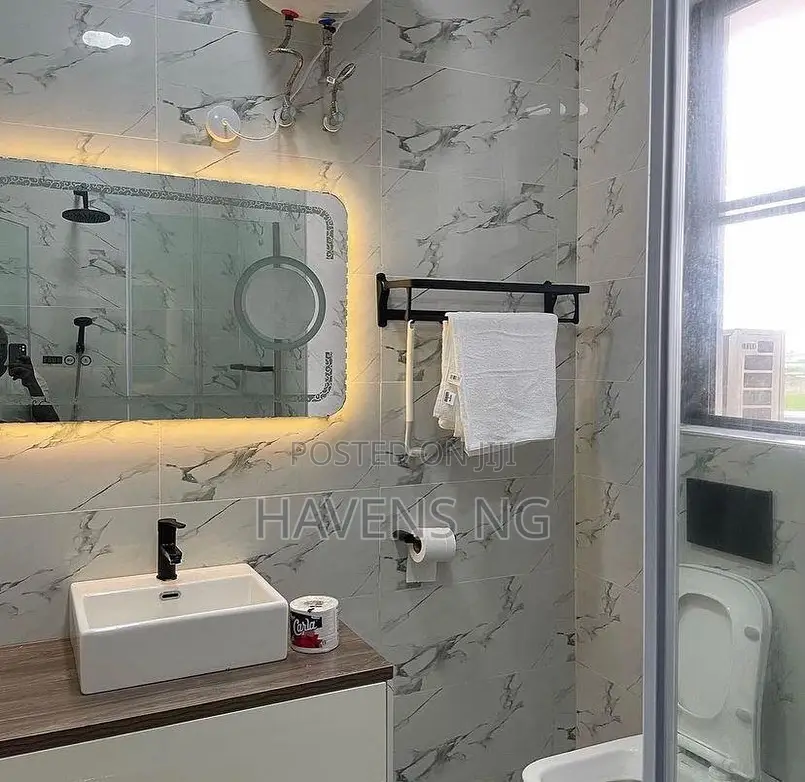 Modern 1-Bedroom Apartment