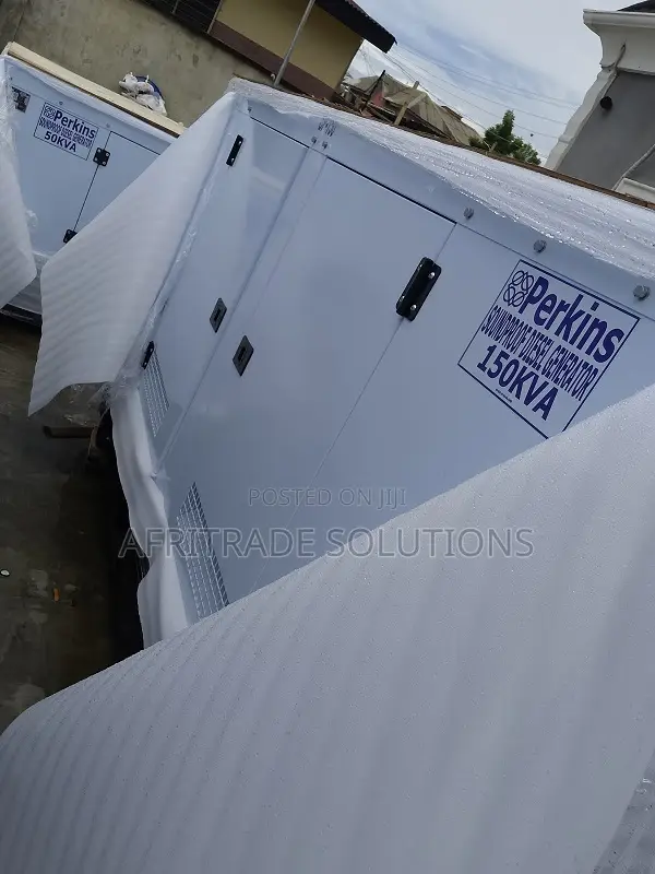 Highly Efficient 150kva Soundproof Perkins Generator