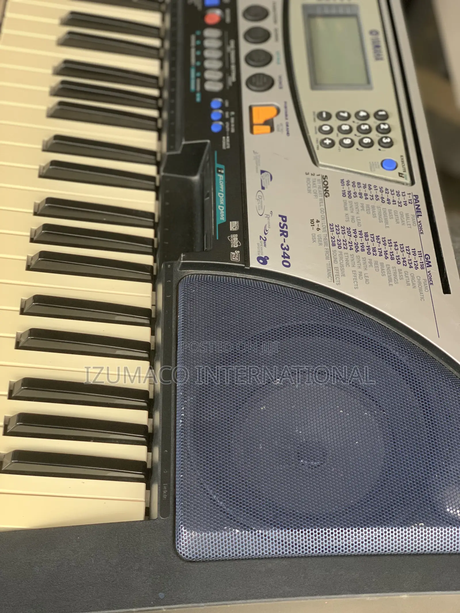 PSR-340 Durable 5-Octave Yamaha Keyboard
