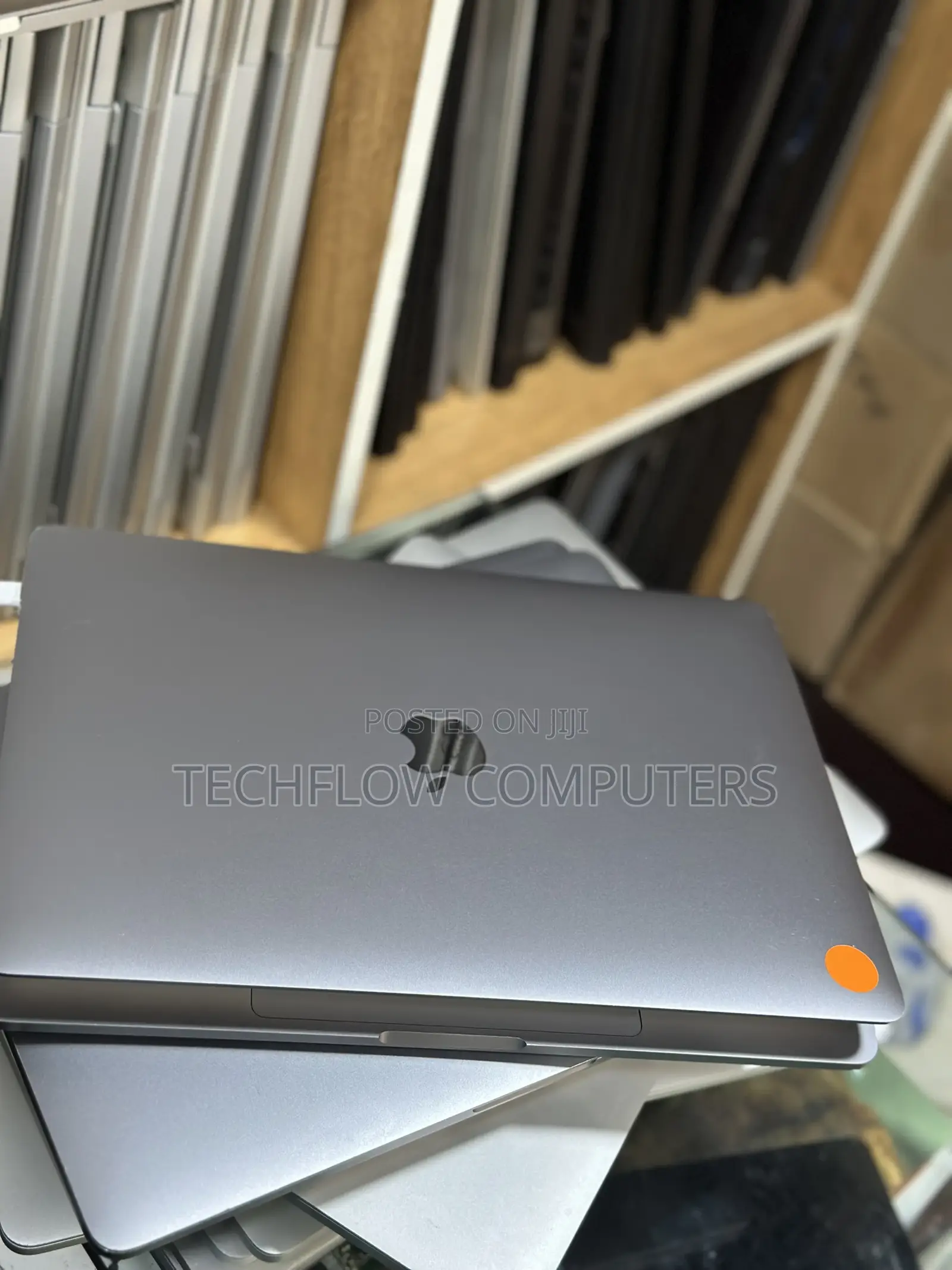 Laptop Apple MacBook Pro 2020 M1 16GB Apple M1 Pro SSD 256GB