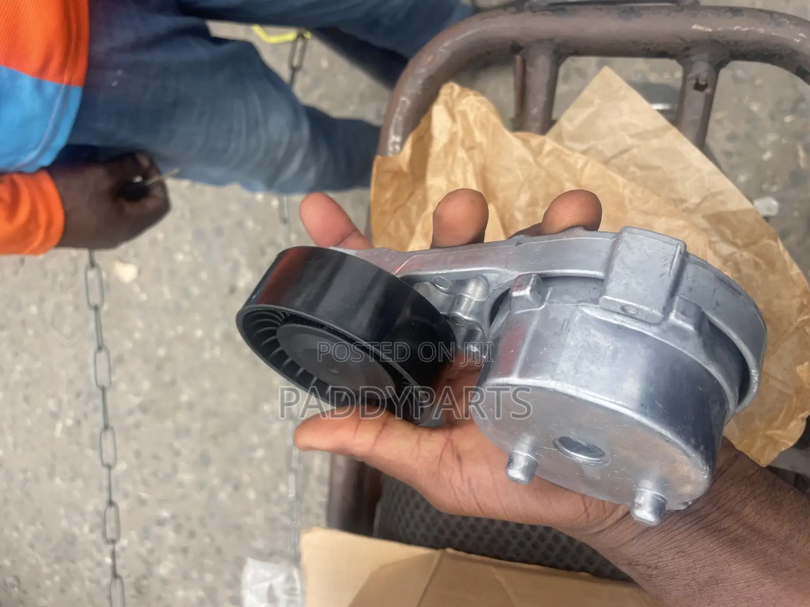 Range Rover Velar Engine Belt Tensioner 2018-2020