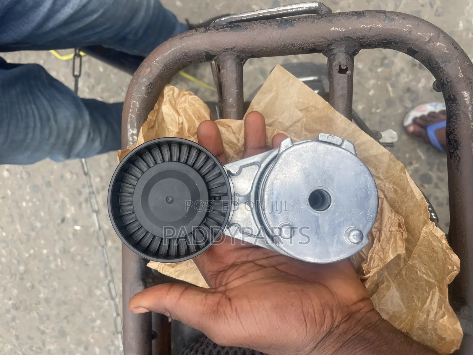 Range Rover Velar Engine Belt Tensioner 2018-2020
