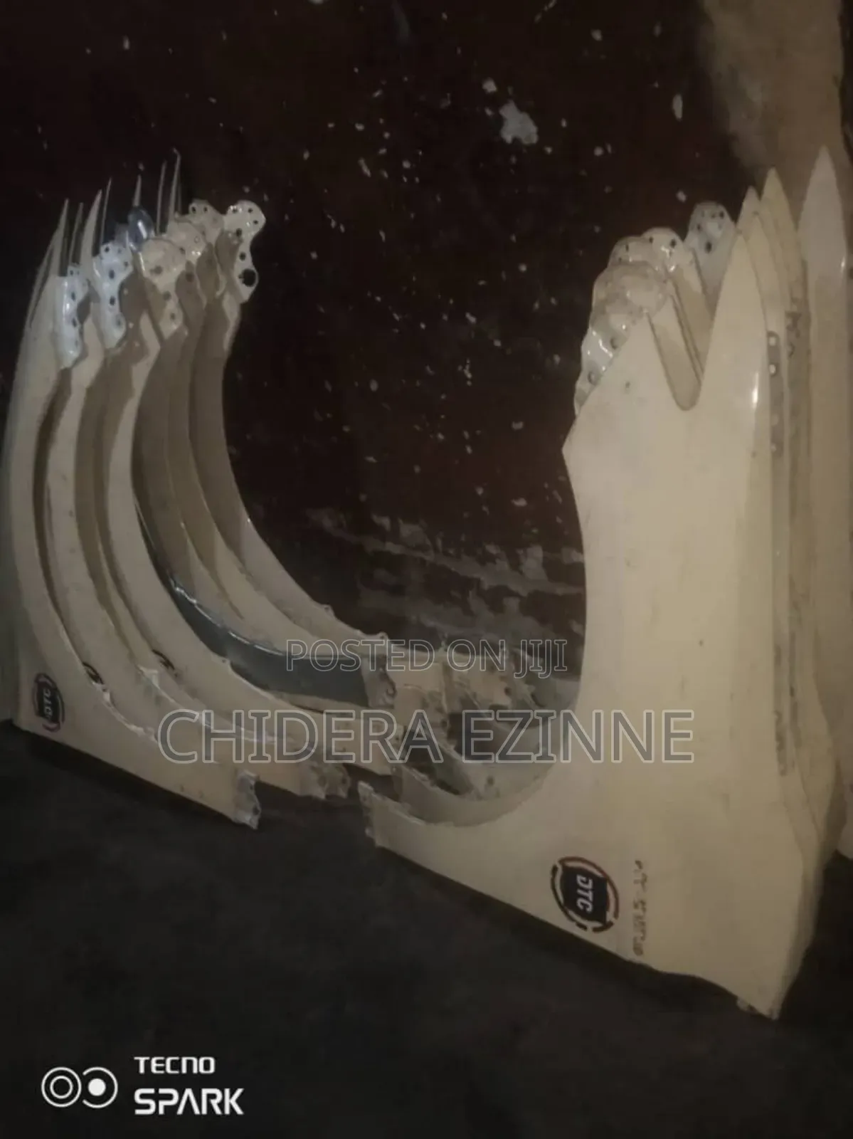 Toyota Camry 2020 Model the Two Side Fenders