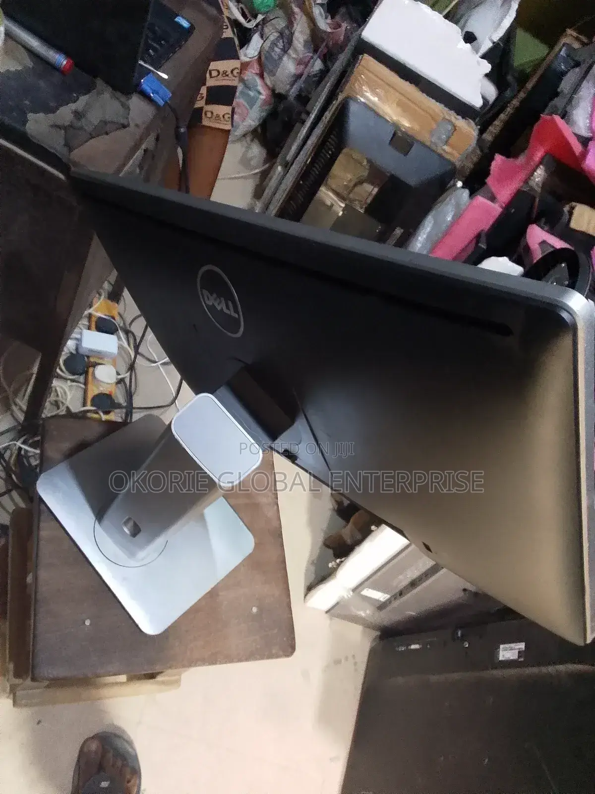 22 Inches Dell Monitor