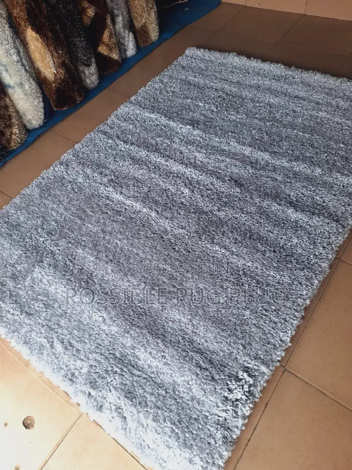 Wool V.I.P Center Rug