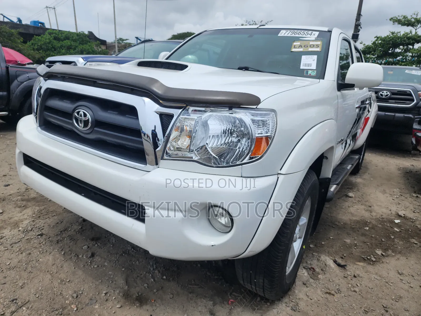 Toyota Tacoma 2011 White