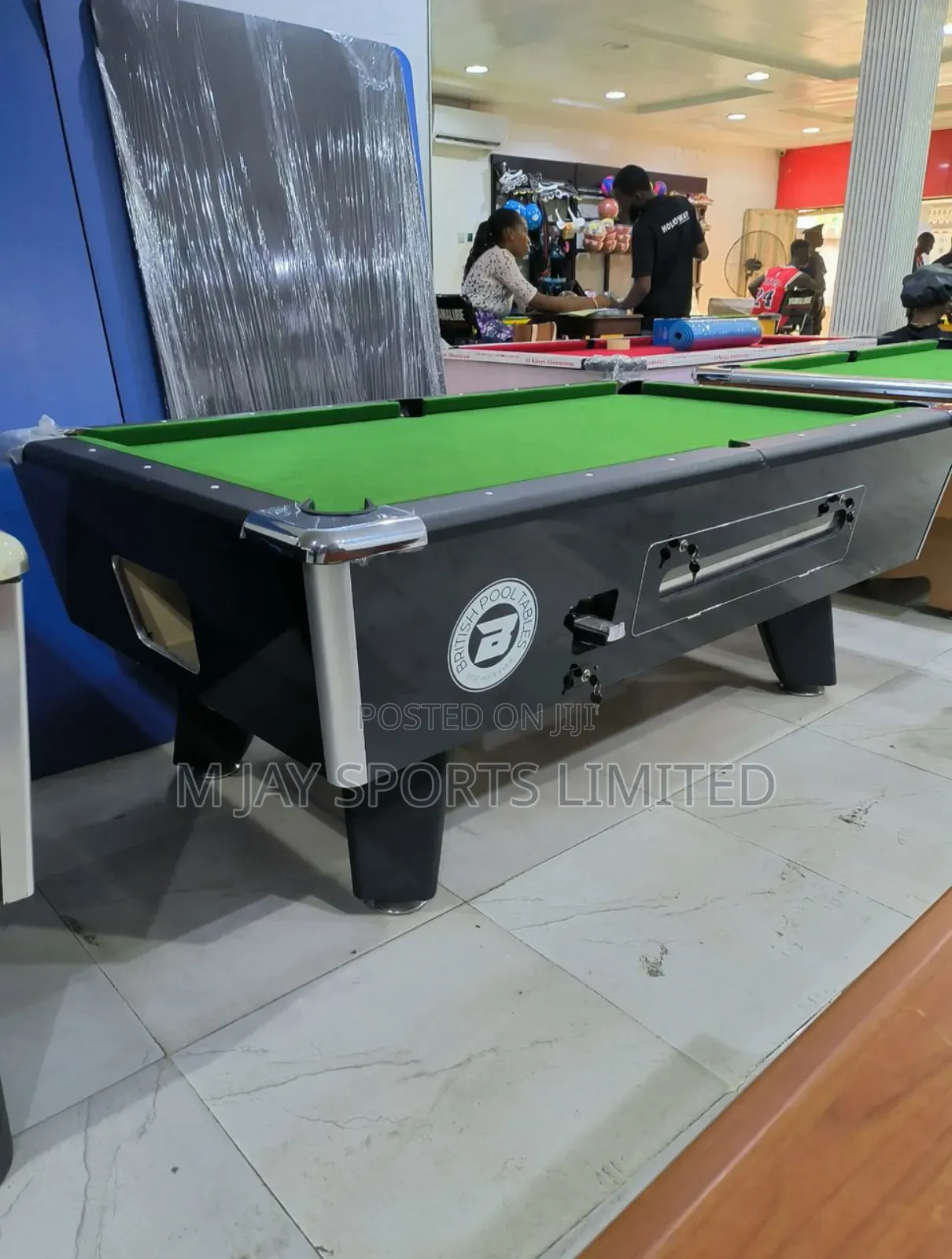 8ft British Coin Operated Marble Snooker Board