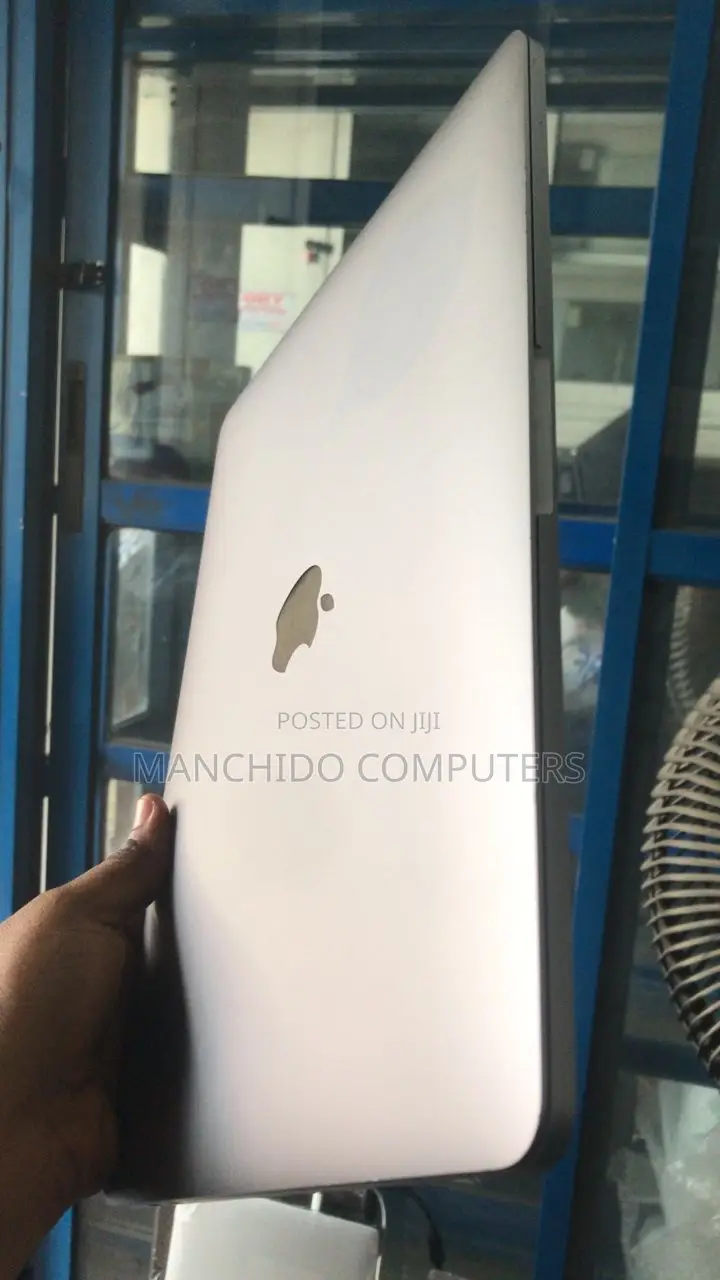 Laptop Apple MacBook Pro 2019 16GB Intel Core I7 SSD 512GB