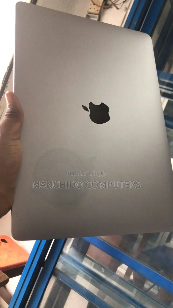 Laptop Apple MacBook Pro 2019 16GB Intel Core I7 SSD 512GB