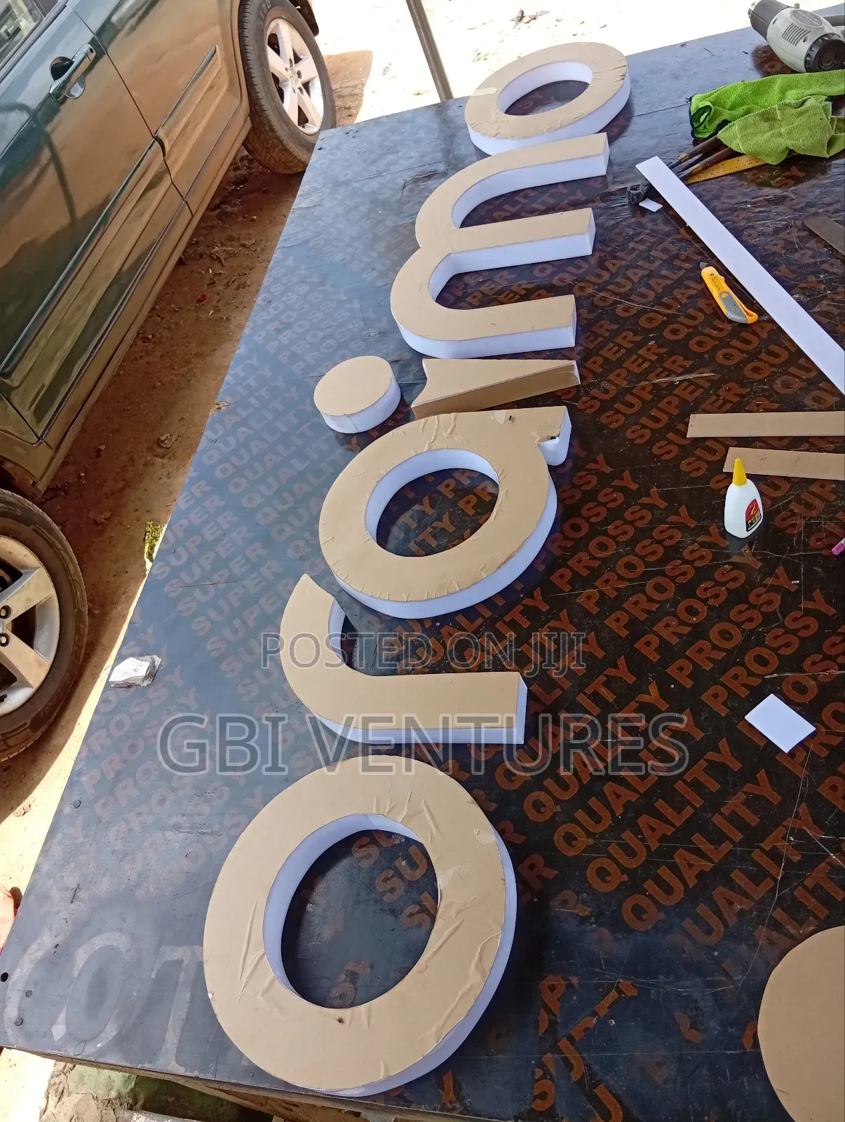 Signage Builder and Installer