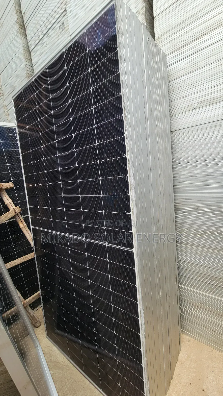 650w Mono-Crystalline Panel Available in Affordable Rate