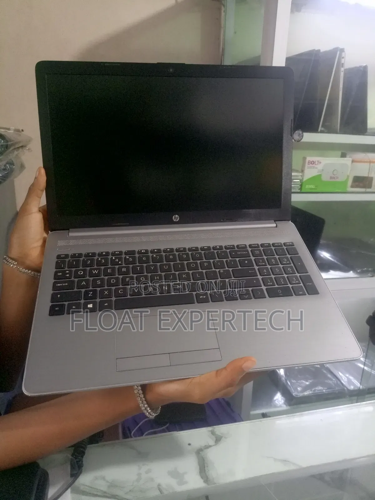 Laptop HP 255 G8 8GB AMD Ryzen 3 SSD 128GB