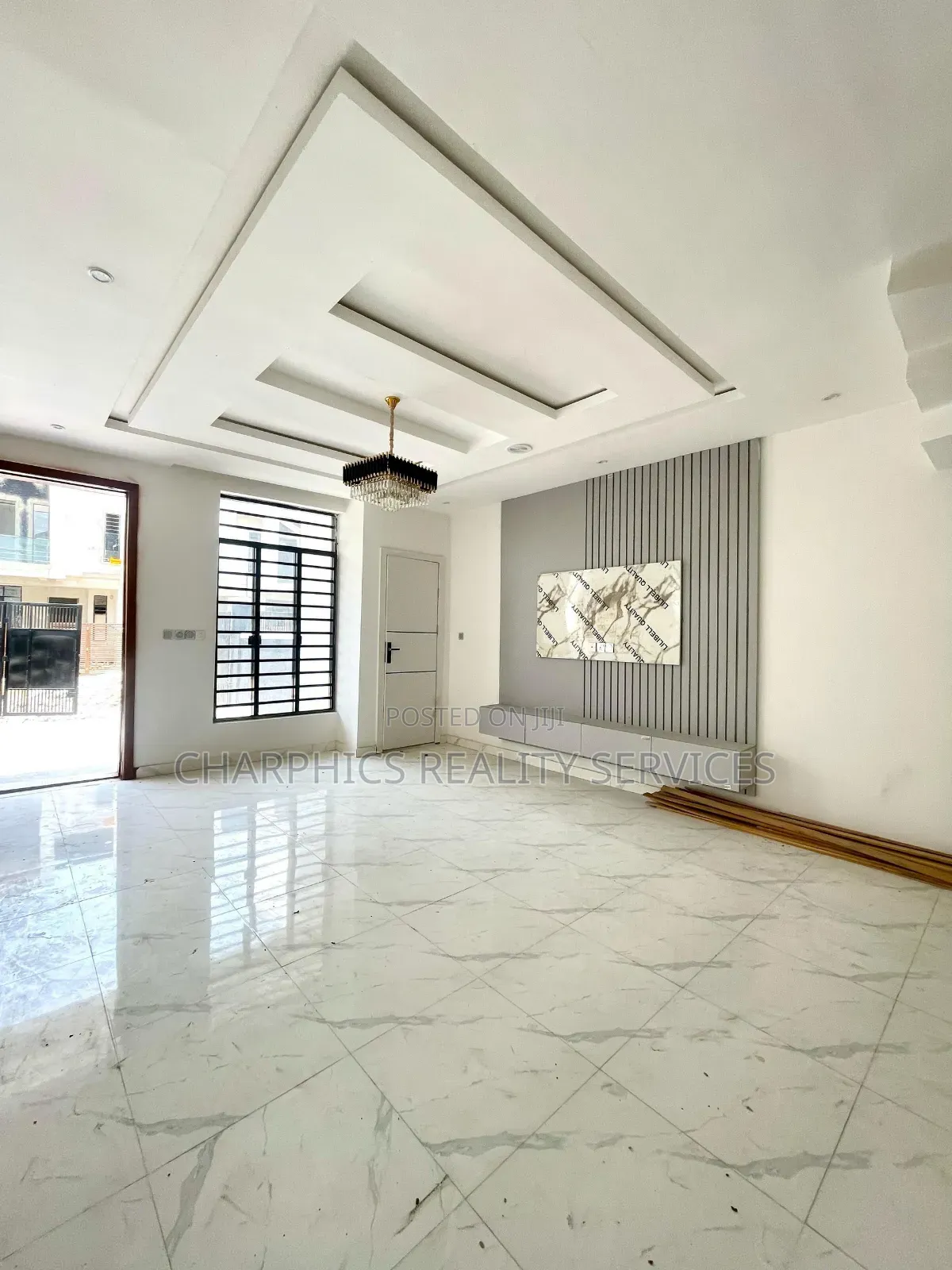 4bdrm Duplex in Ikota for sale