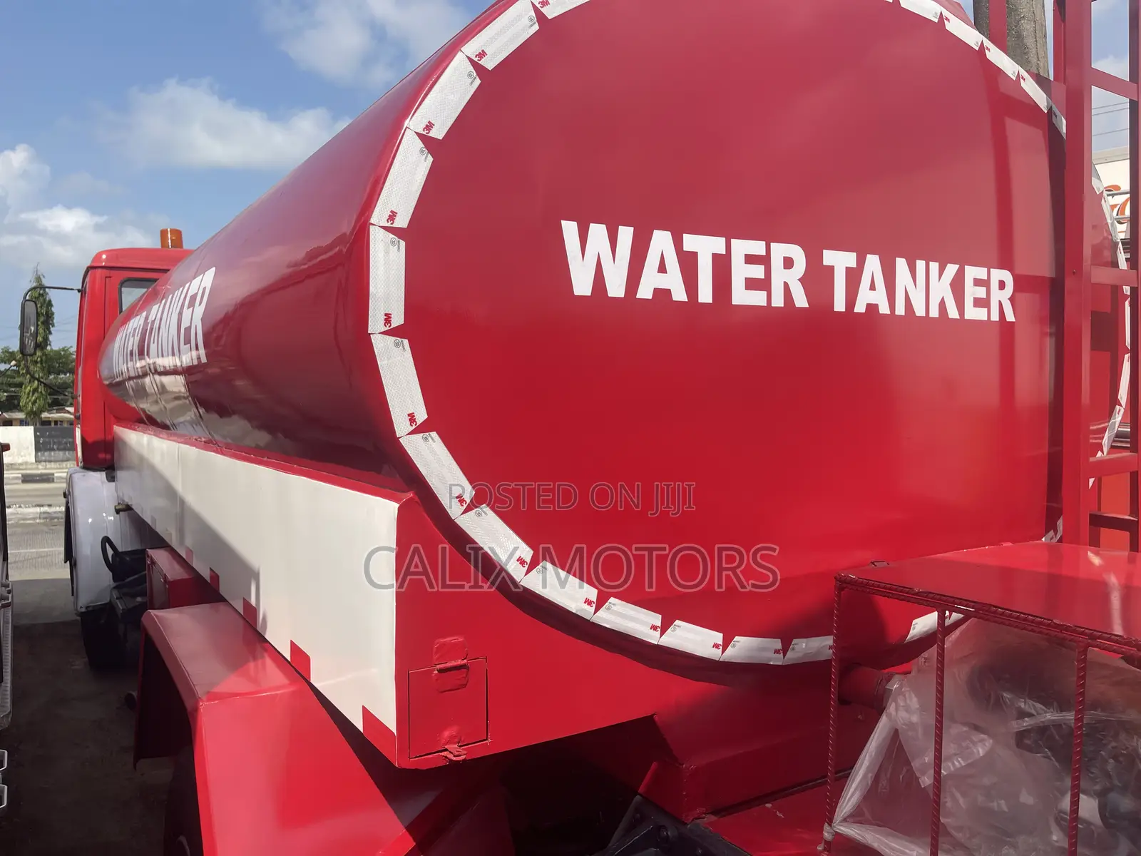 Foreign Used Mercedes Benz Water Tanker 12,000 Liters