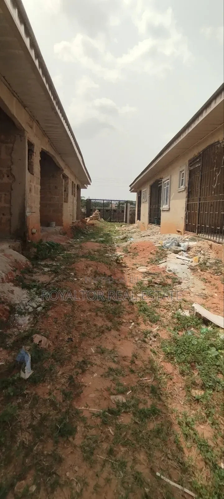 2bdrm Block of Flats in Royaltor Real Estate, Benin City for sale