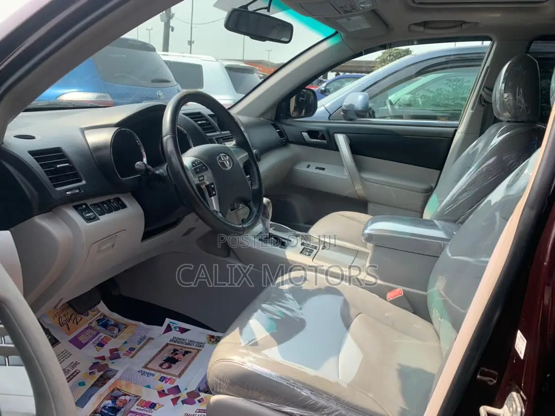 Toyota Highlander 2013 Red