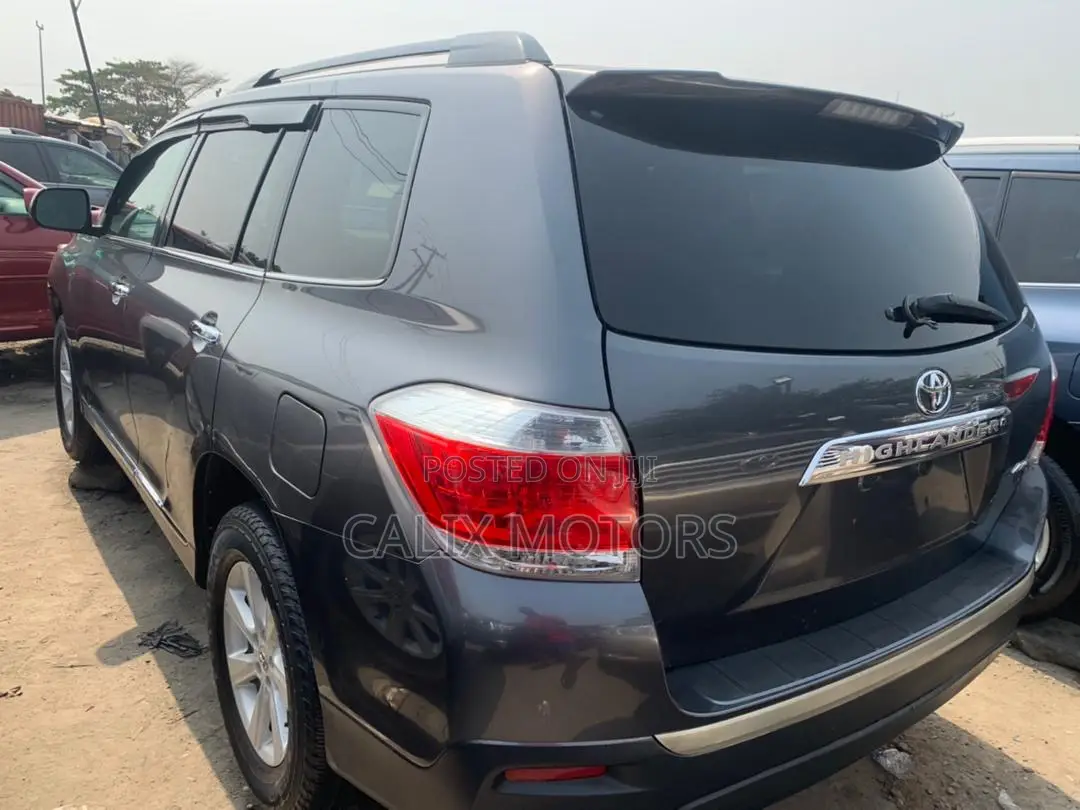 Toyota Highlander 2013 Gray