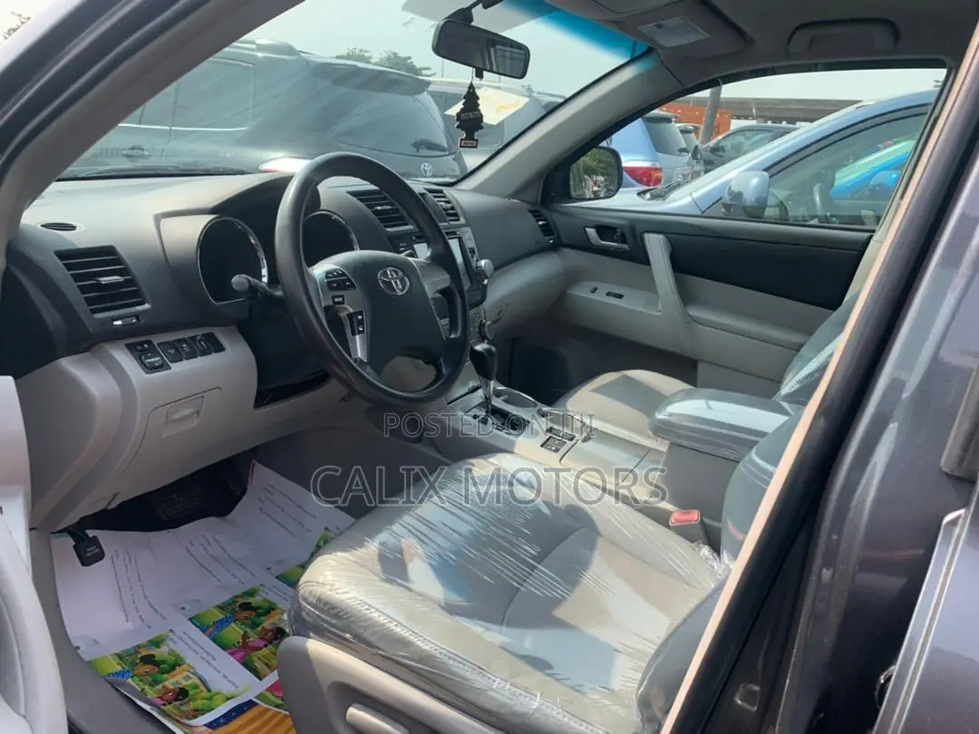 Toyota Highlander 2013 Gray