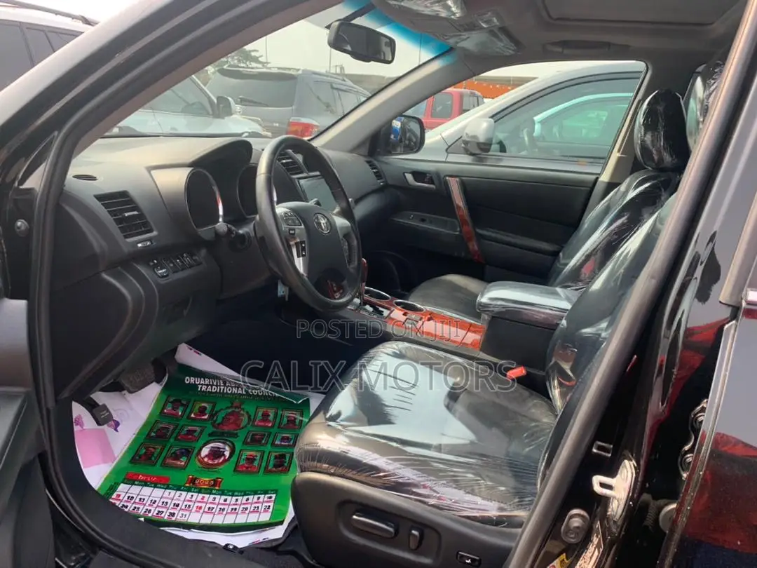 Toyota Highlander 2012 Black
