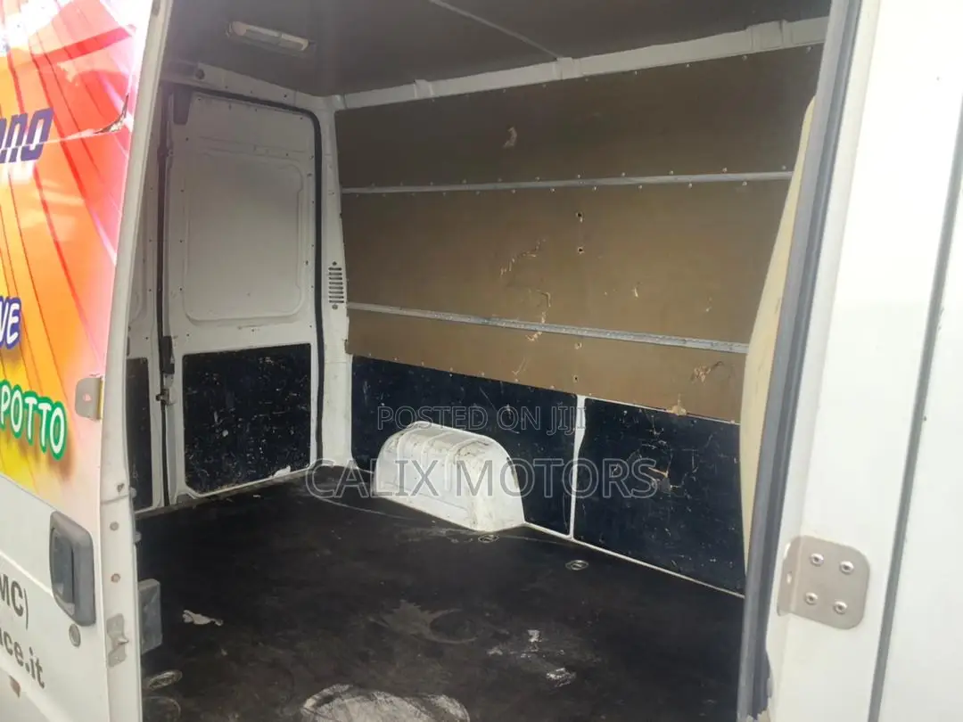 Peugeot Boxer 2010 White