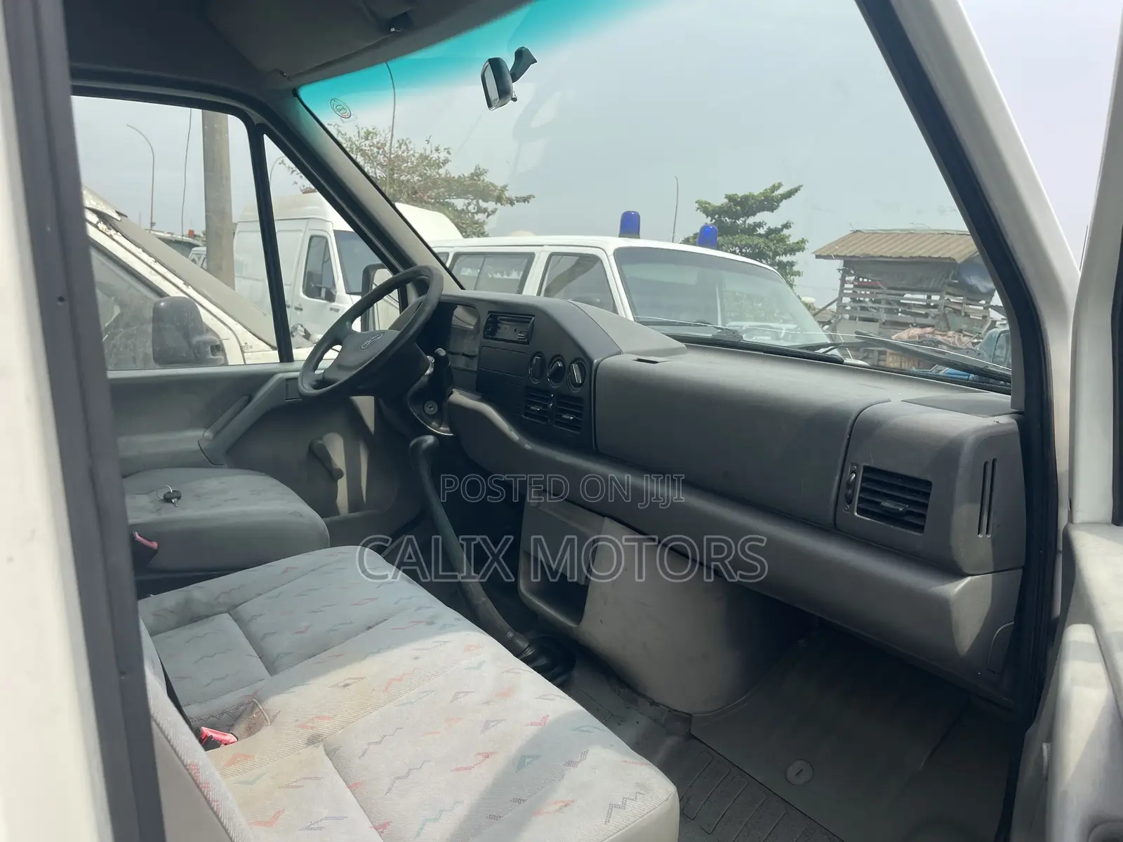 Volkswagen LT 2009 White