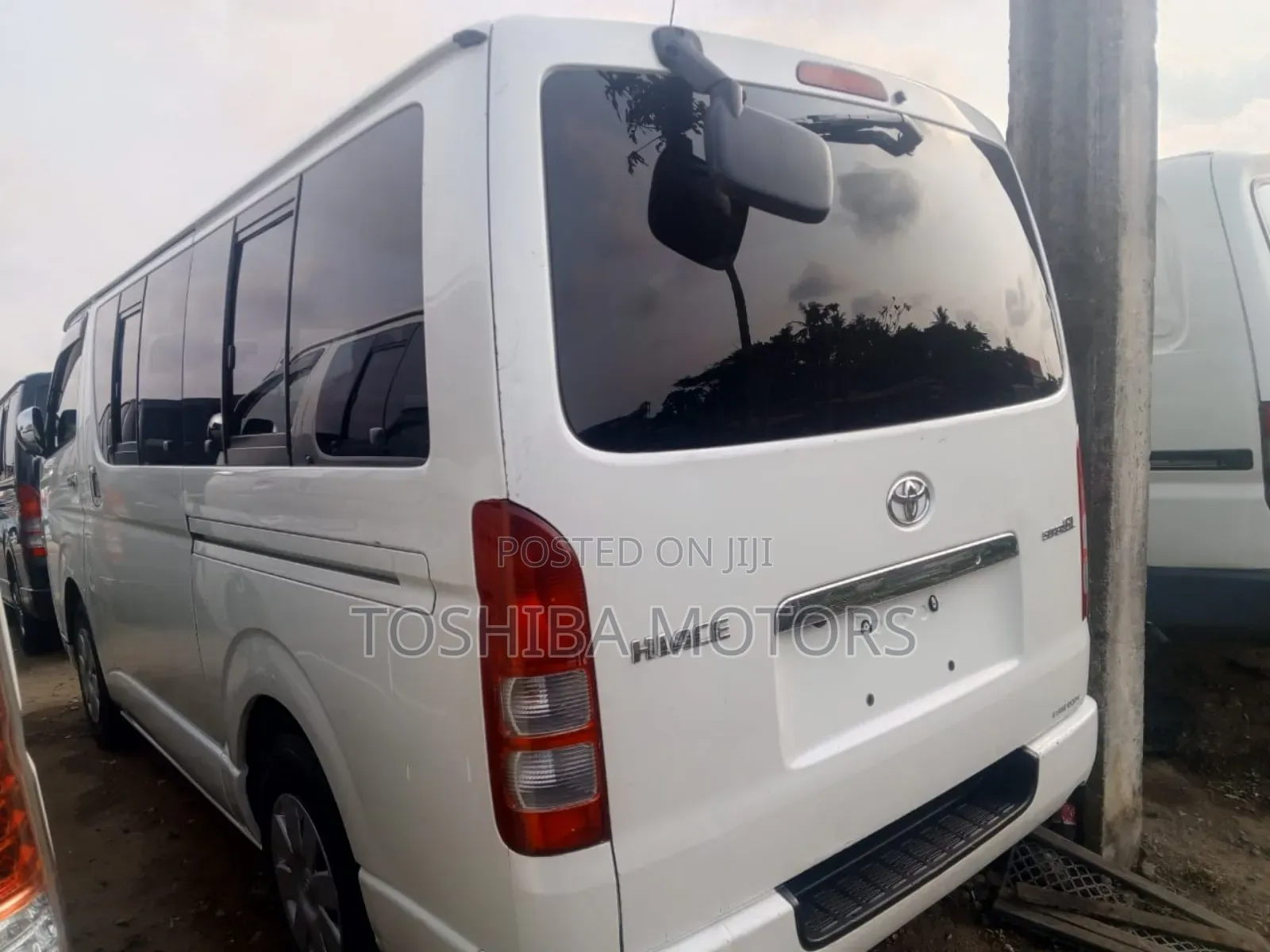 Toyota HiAce 2015 White