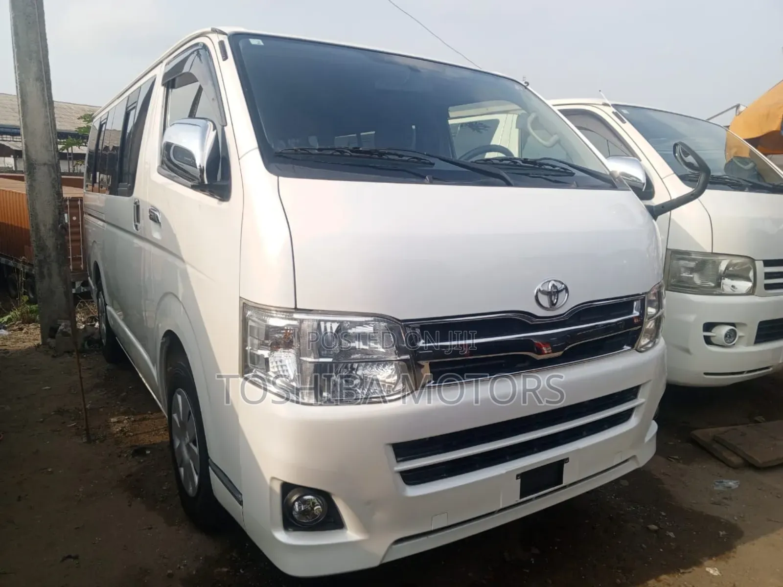 Toyota HiAce 2015 White