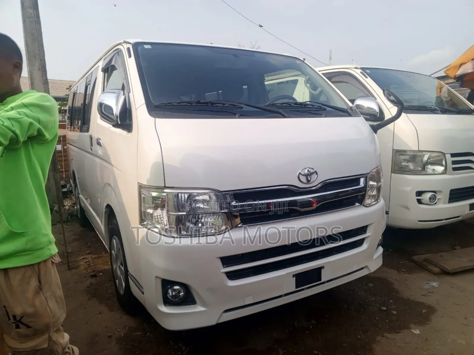 Toyota HiAce 2015 White