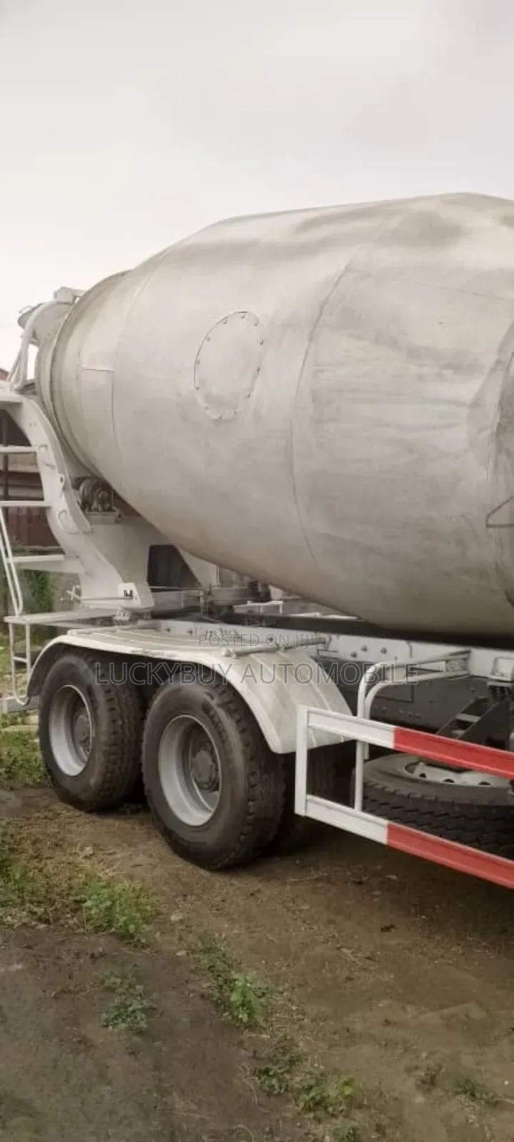 Howo Concrete Mixer 2014 White