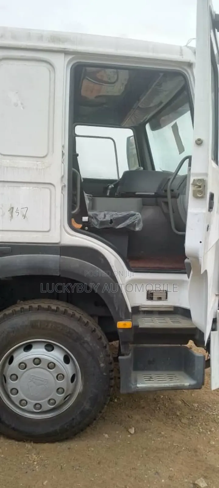Howo Concrete Mixer 2014 White