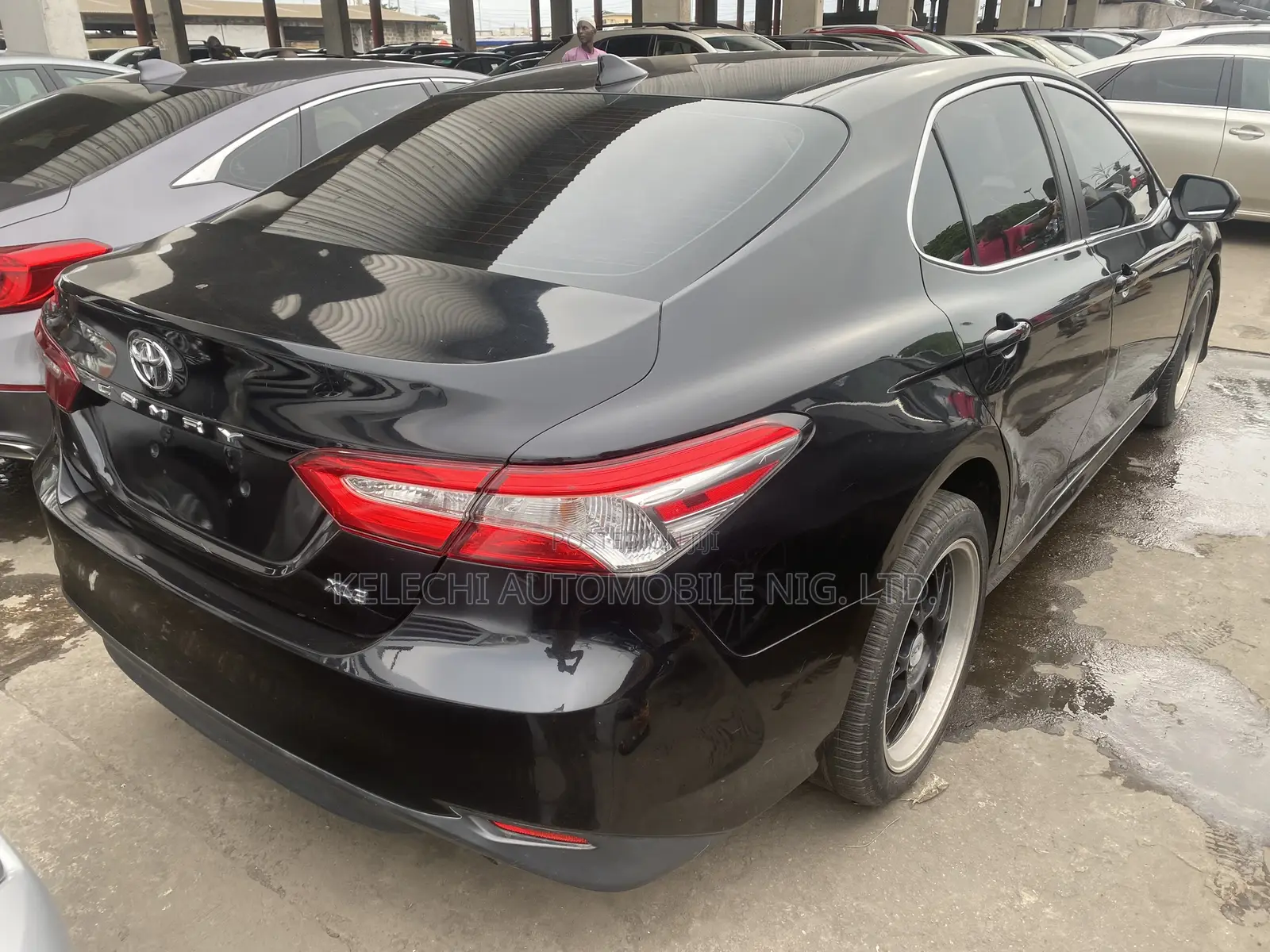 Toyota Camry XLE (2.5L 4cyl 8A) 2019 Black