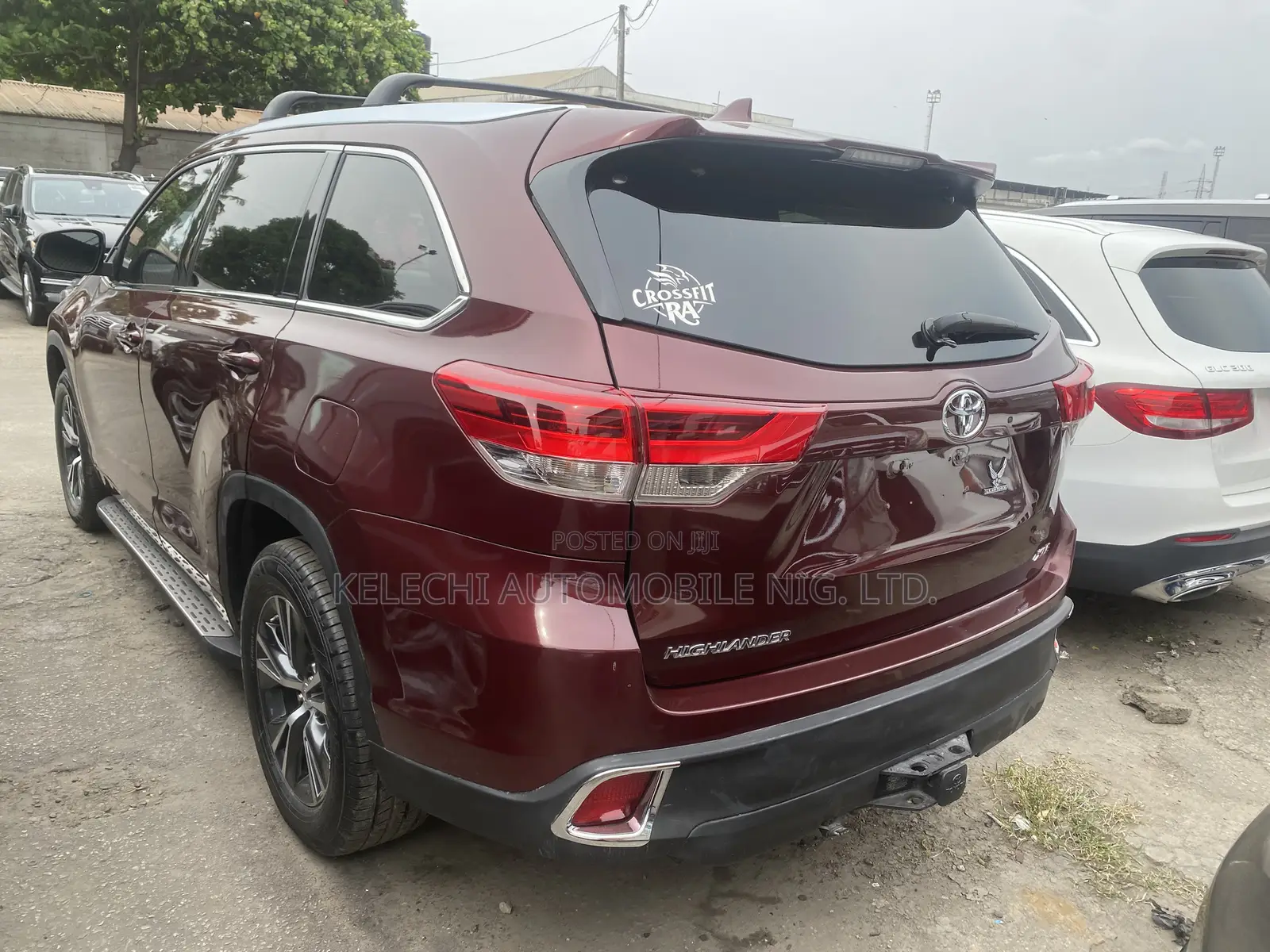 Toyota Highlander XLE V6 4x4 (3.5L 6cyl 6A) 2016 Red