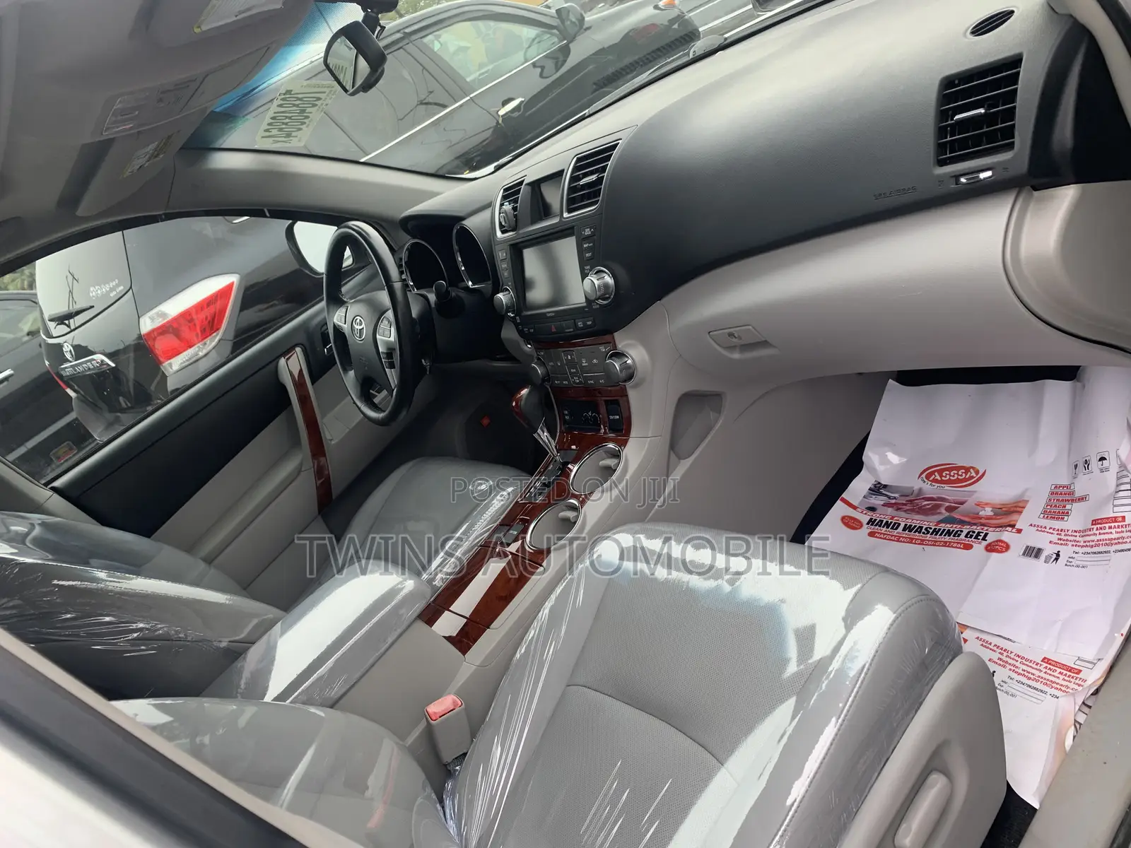 Toyota Highlander Limited 2012 Silver