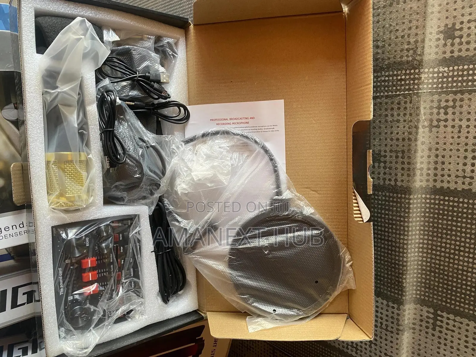Professional Condensed Microphone With Sound Ound Card