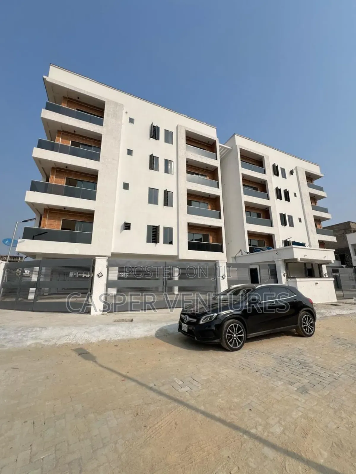 3bdrm Apartment in Meadow, Ikate for sale
