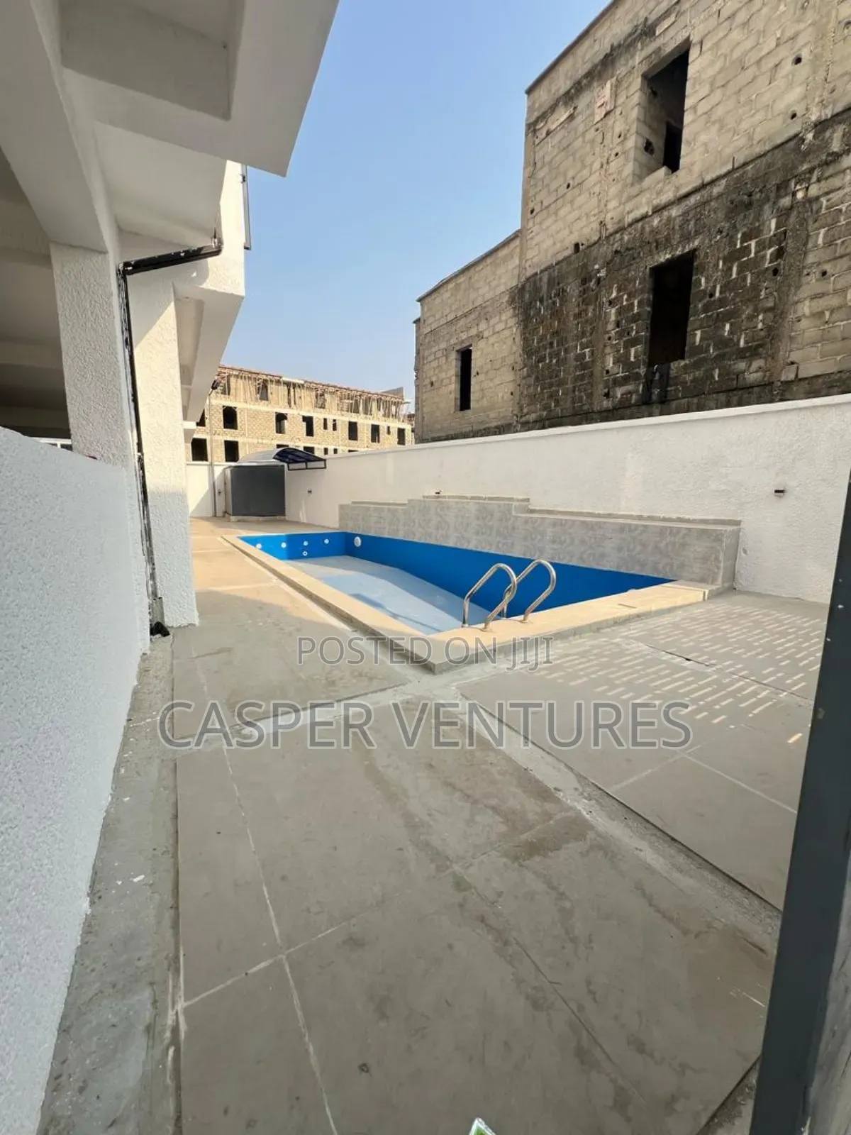 3bdrm Apartment in Meadow, Ikate for sale