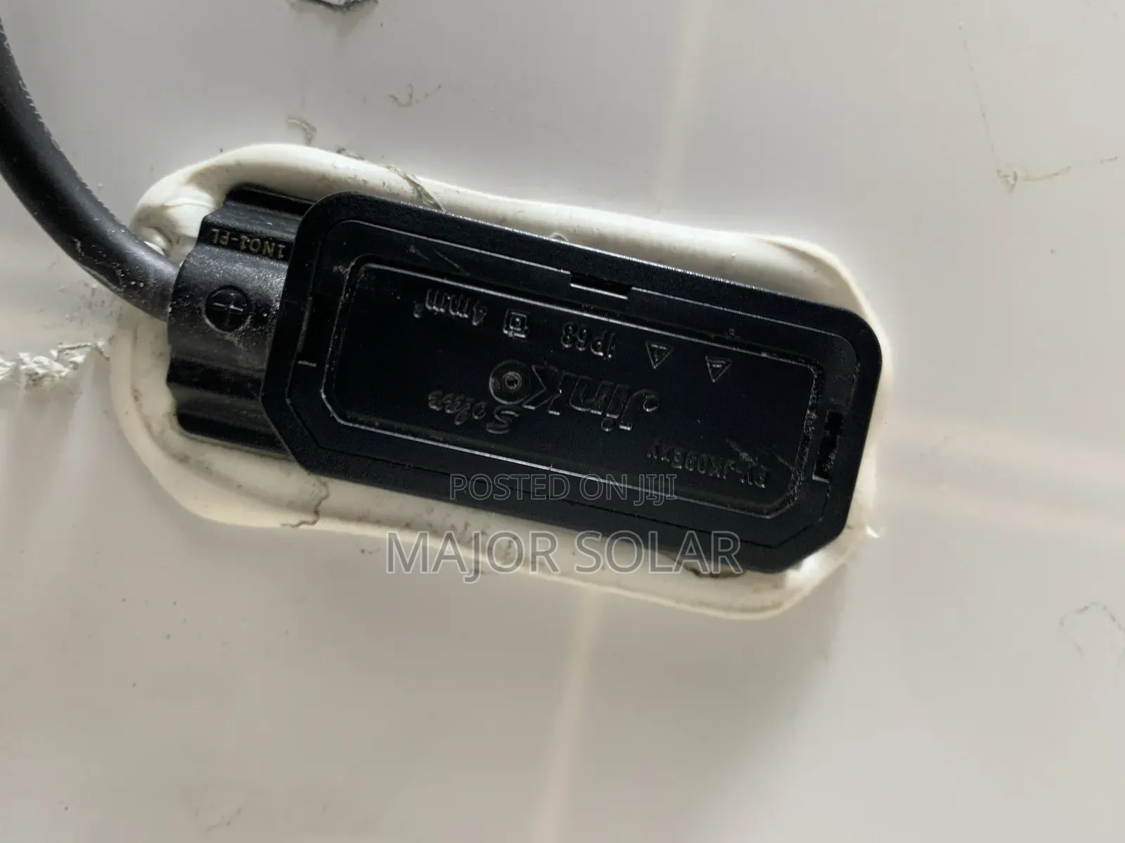 520 Watts Original Jinko Panel