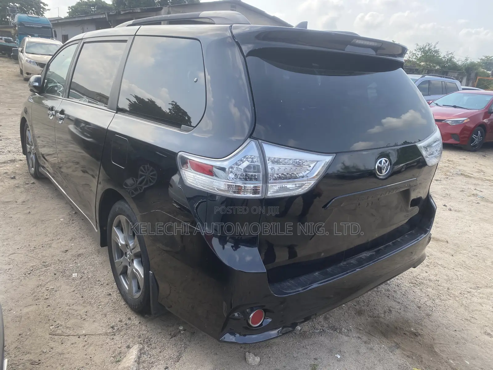 Toyota Sienna XLE Premium AWD 2019 Black