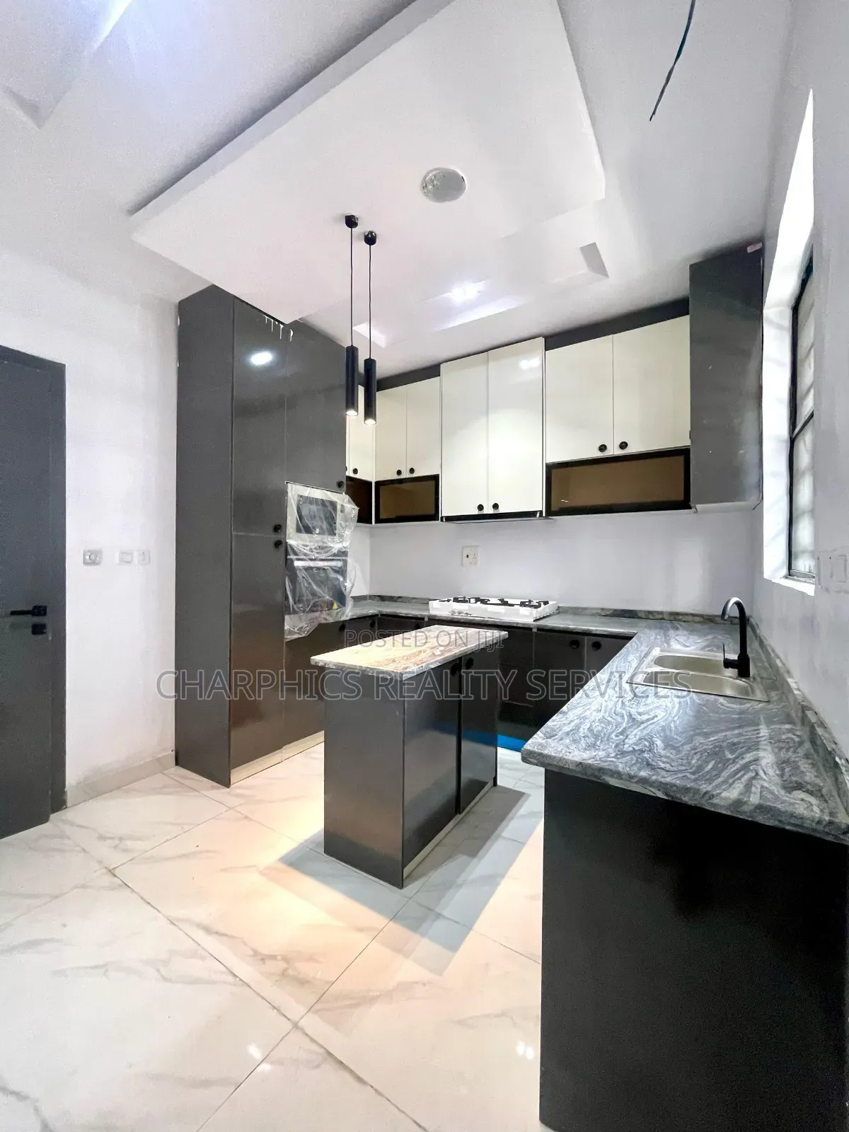 4bdrm Duplex in Agungi for sale