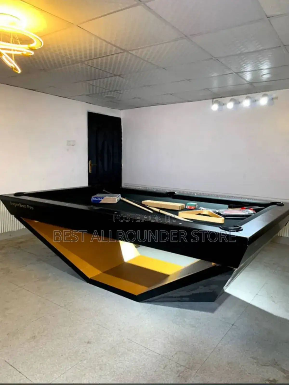 Luxury Snooker Pool Table
