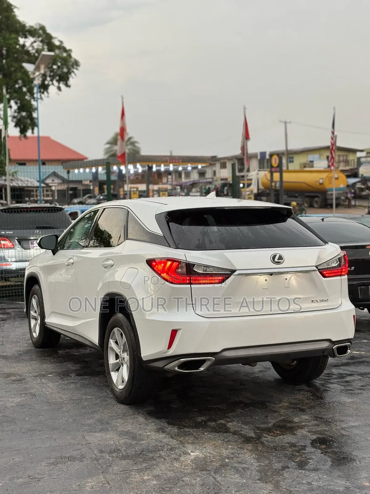 Lexus RX 350 FWD 2017 White
