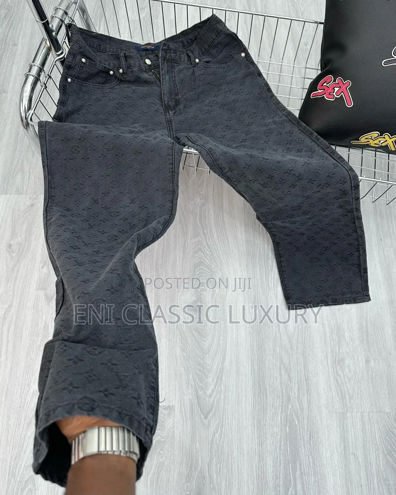 Original Luxury Men's Jeans Louis Vuitton Available In Store