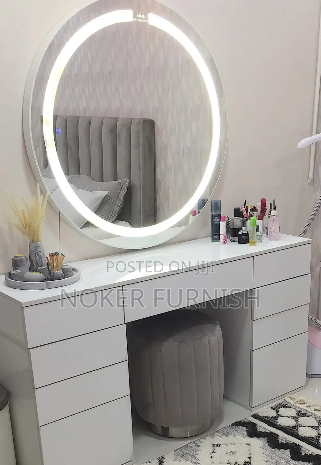 Vanity Dresser Table With Mirror