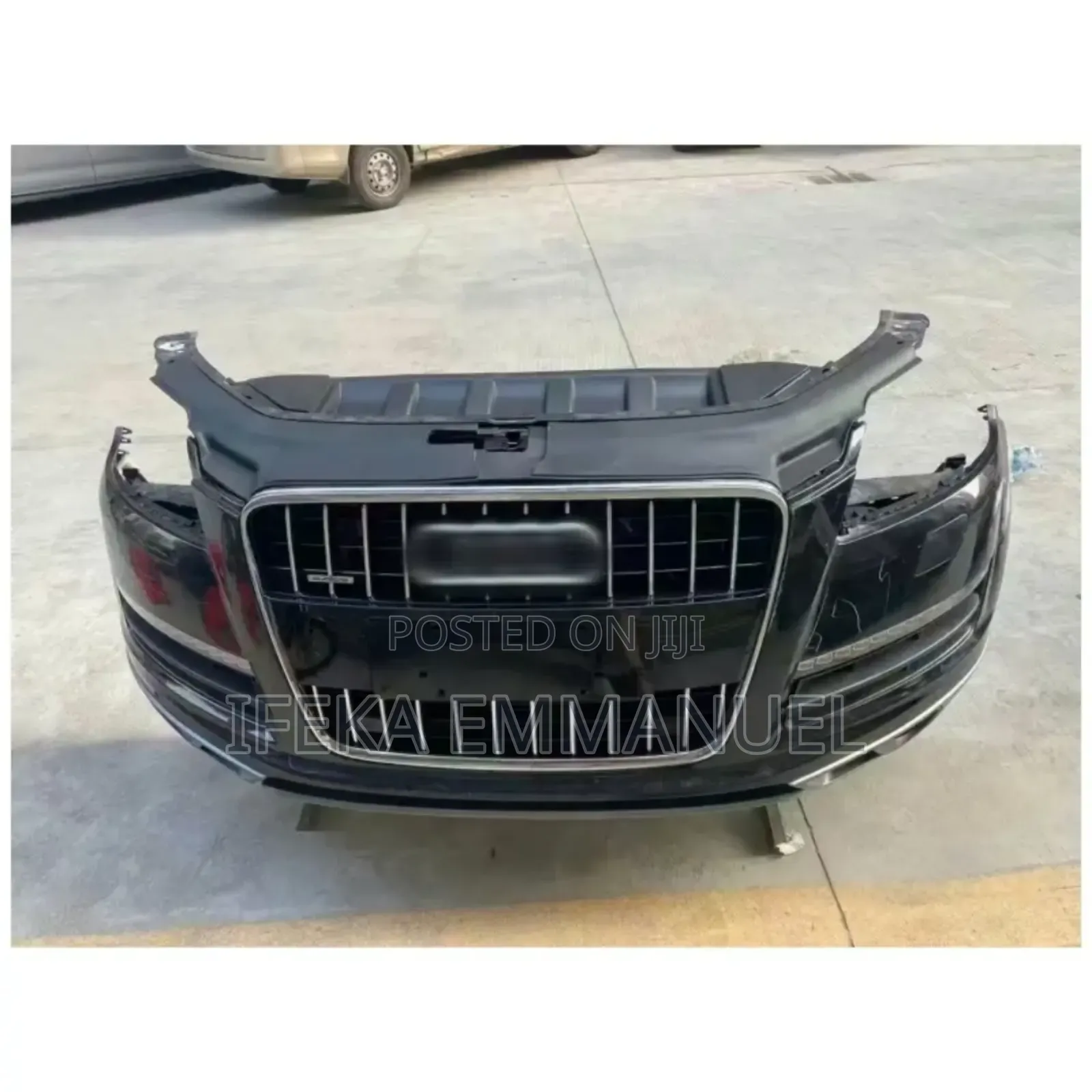 Complete Front Cut Audi Q7 2013