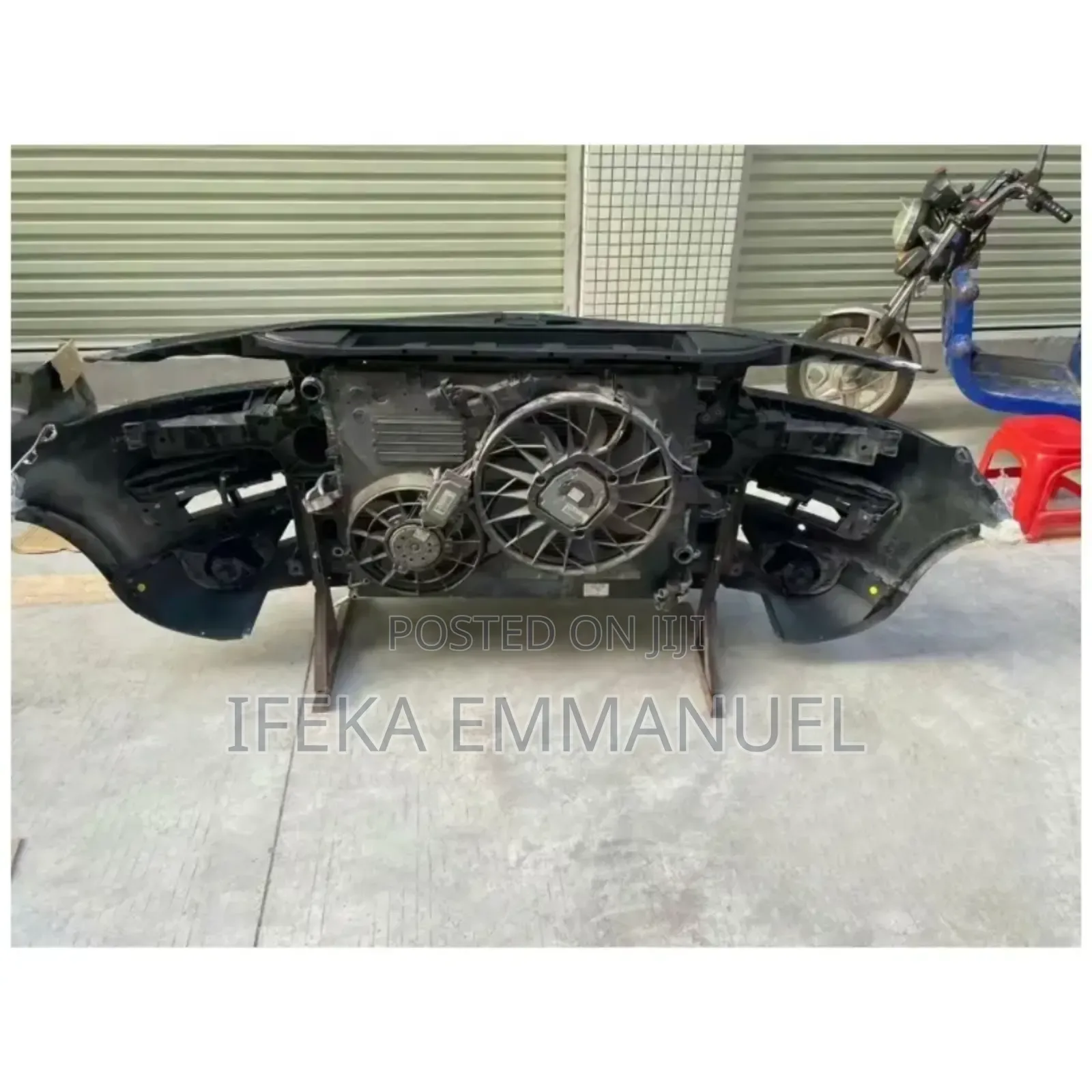 Complete Front Cut Audi Q7 2013