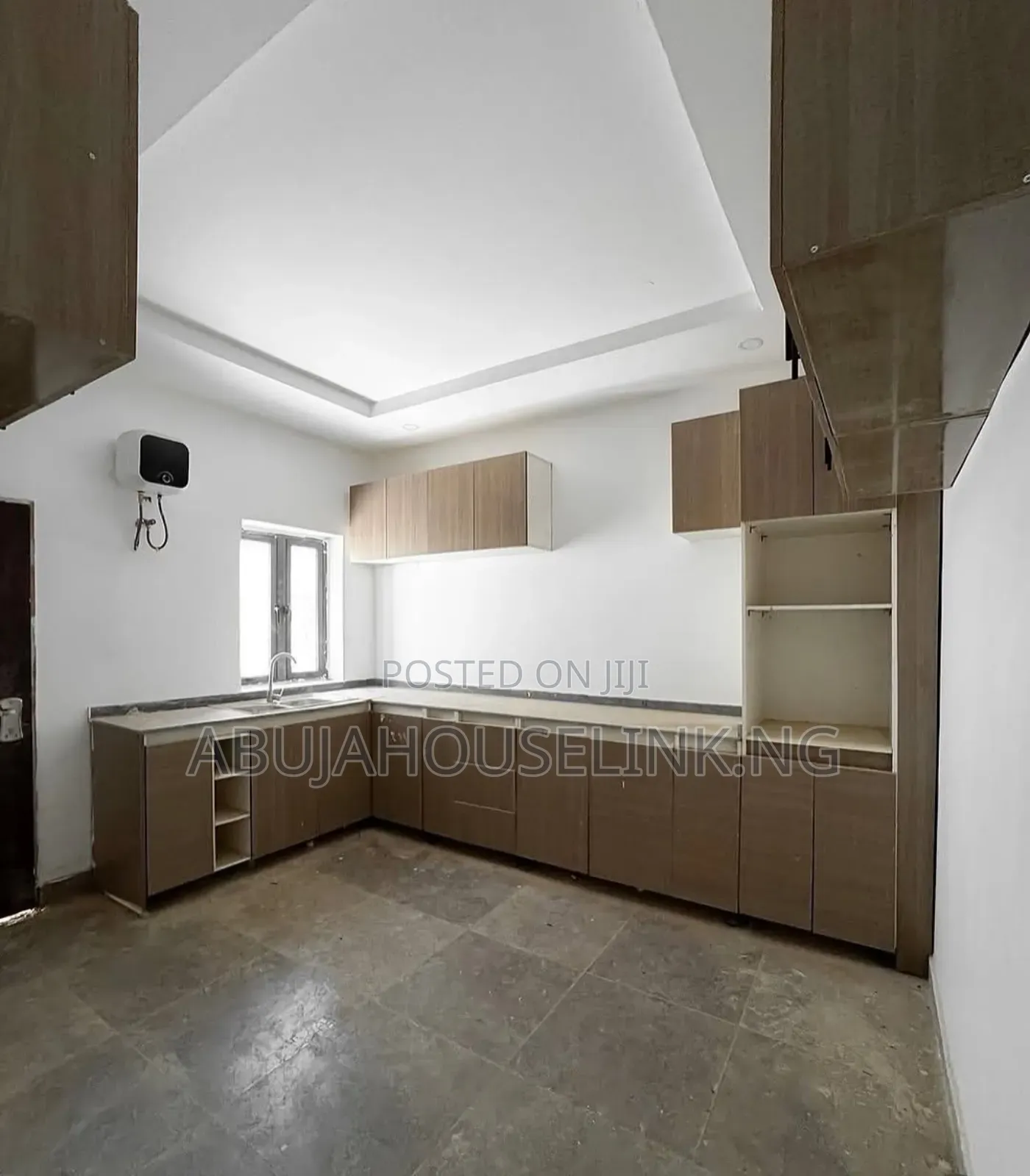 4bdrm Townhouse/Terrace in Jahi by Tarred Road for Sale