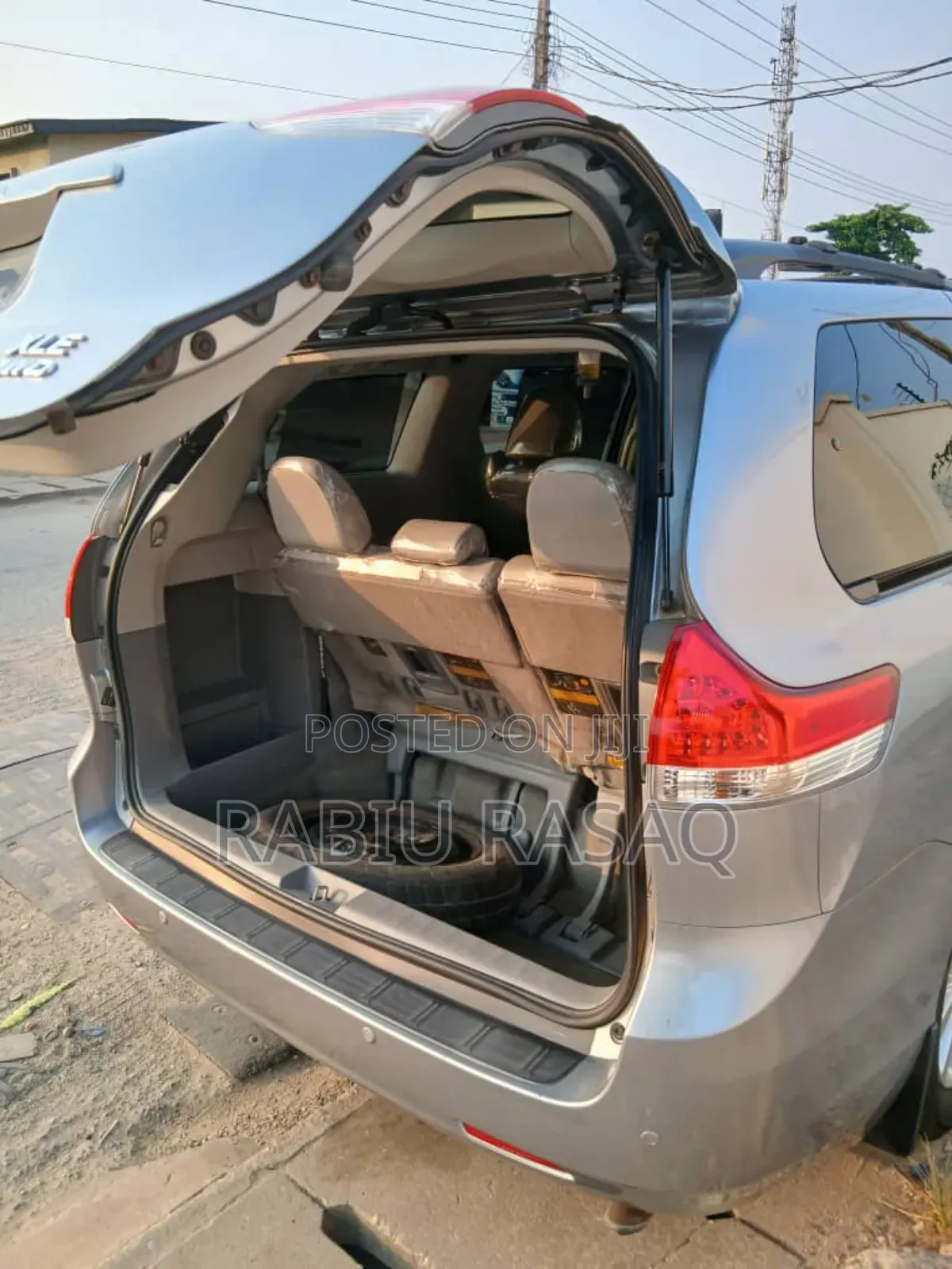 Toyota Sienna 2012 Blue