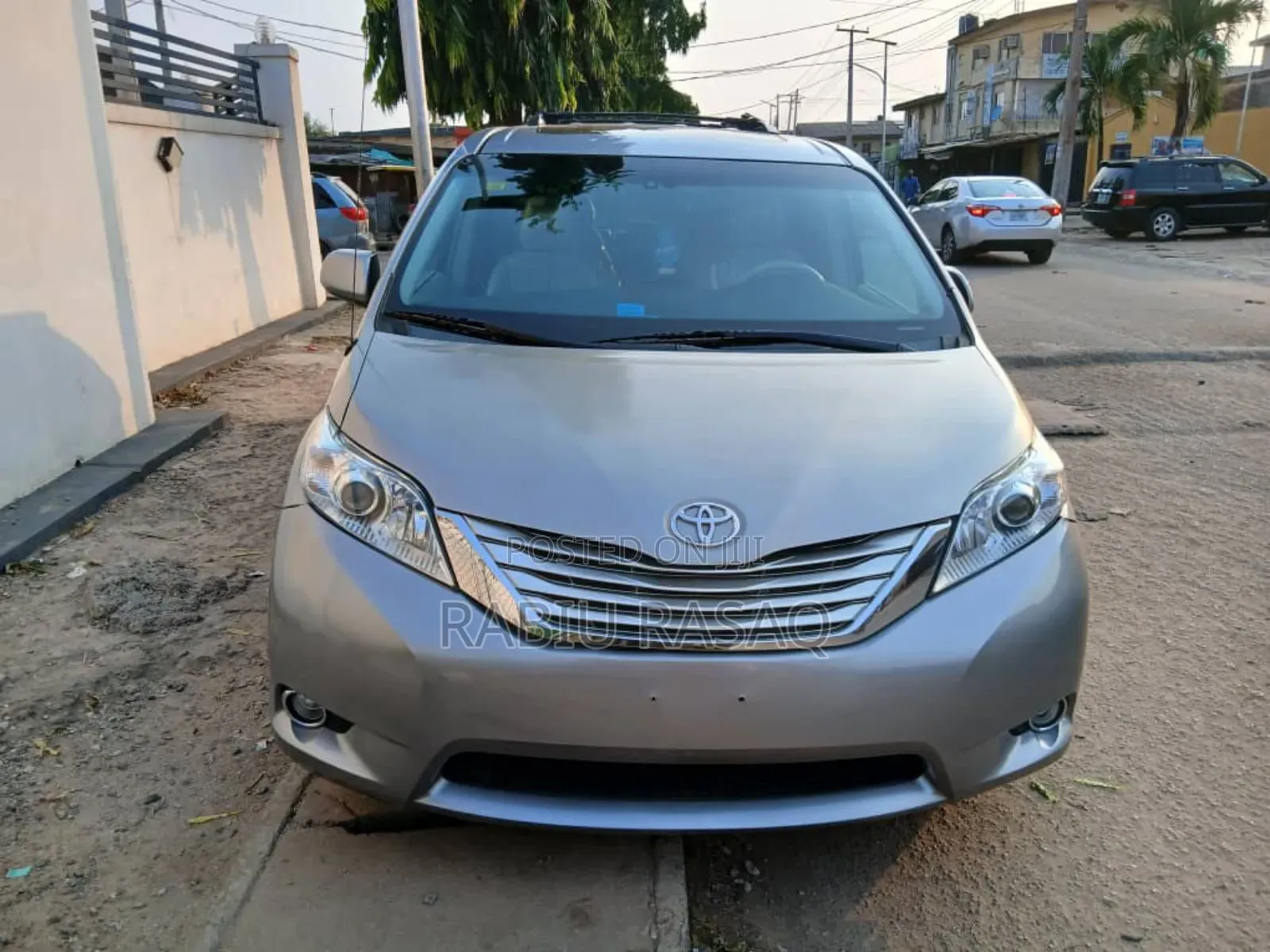 Toyota Sienna 2012 Blue