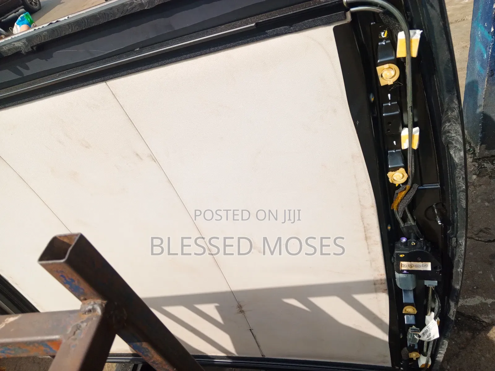 E Vouge 2016 Roof Glass