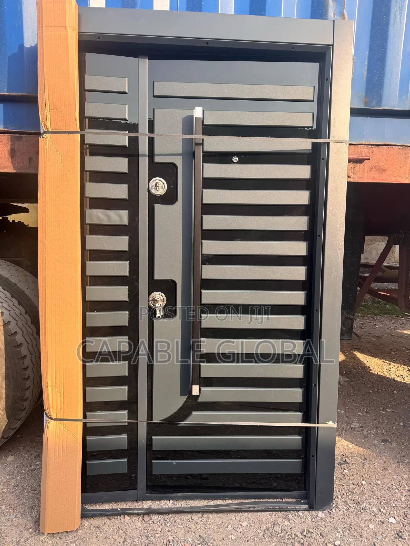 Grey Line Design Turkey Door